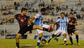 Gimnasia se toma otro "expreso verde" para seguir festejando en los amistosos