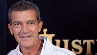 La familia de Antonio Banderas asegura que el actor ‘está mejor que nunca‘