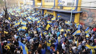 Detuvieron a una mujer con pedido de captura en la Bombonera antes del partido
