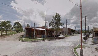 Dos hombres intentaron subir a un menor por la fuerza a un auto