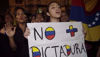 Tres muertos y nuevas protestas opositoras en Venezuela