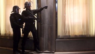 El supuesto momento del tiroteo en los Campos Elíseos de París
