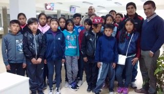 Niños de la etnia atacama visitaron El Tribuno