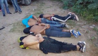 Detuvieron a cinco personas que portaban arma de fuego