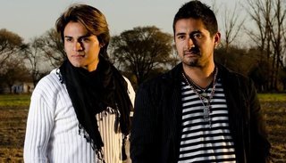 Dos hermanos que se unen por el mismo lazo