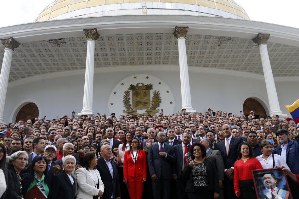 La Asamblea Constituyente de Maduro asumió el papel del Parlamento de Venezuela - La Asamblea Constituyente de Maduro asumió el papel del Parlamento de Venezuela