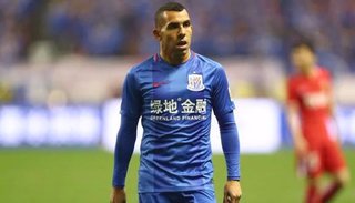 El nuevo DT de Carlos Tévez lo liquidó: “No va a jugar, está con sobrepeso”